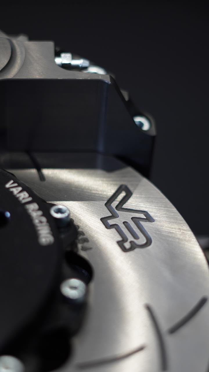 Vari Racing disc close-up