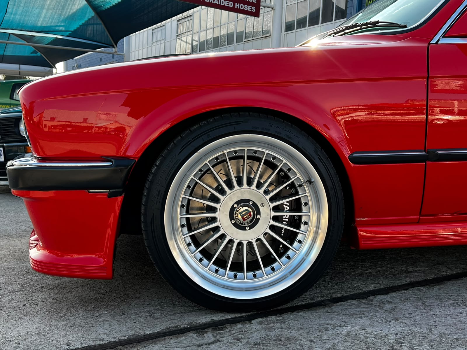 Vari Racing caliper through wheel